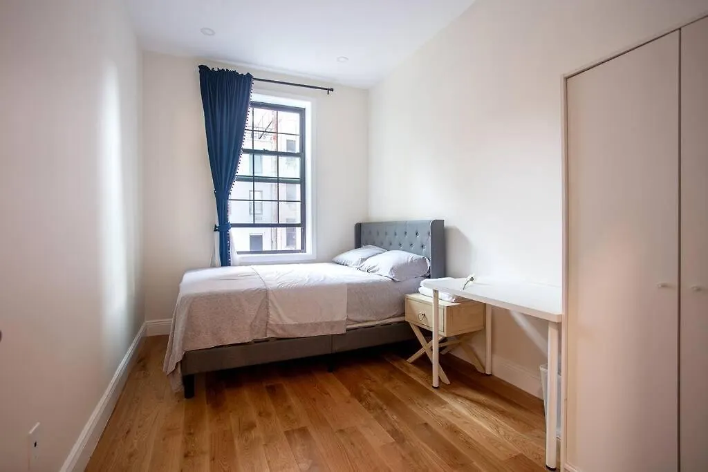 Little Manhattan Near Time Square Habitación en casa particular
